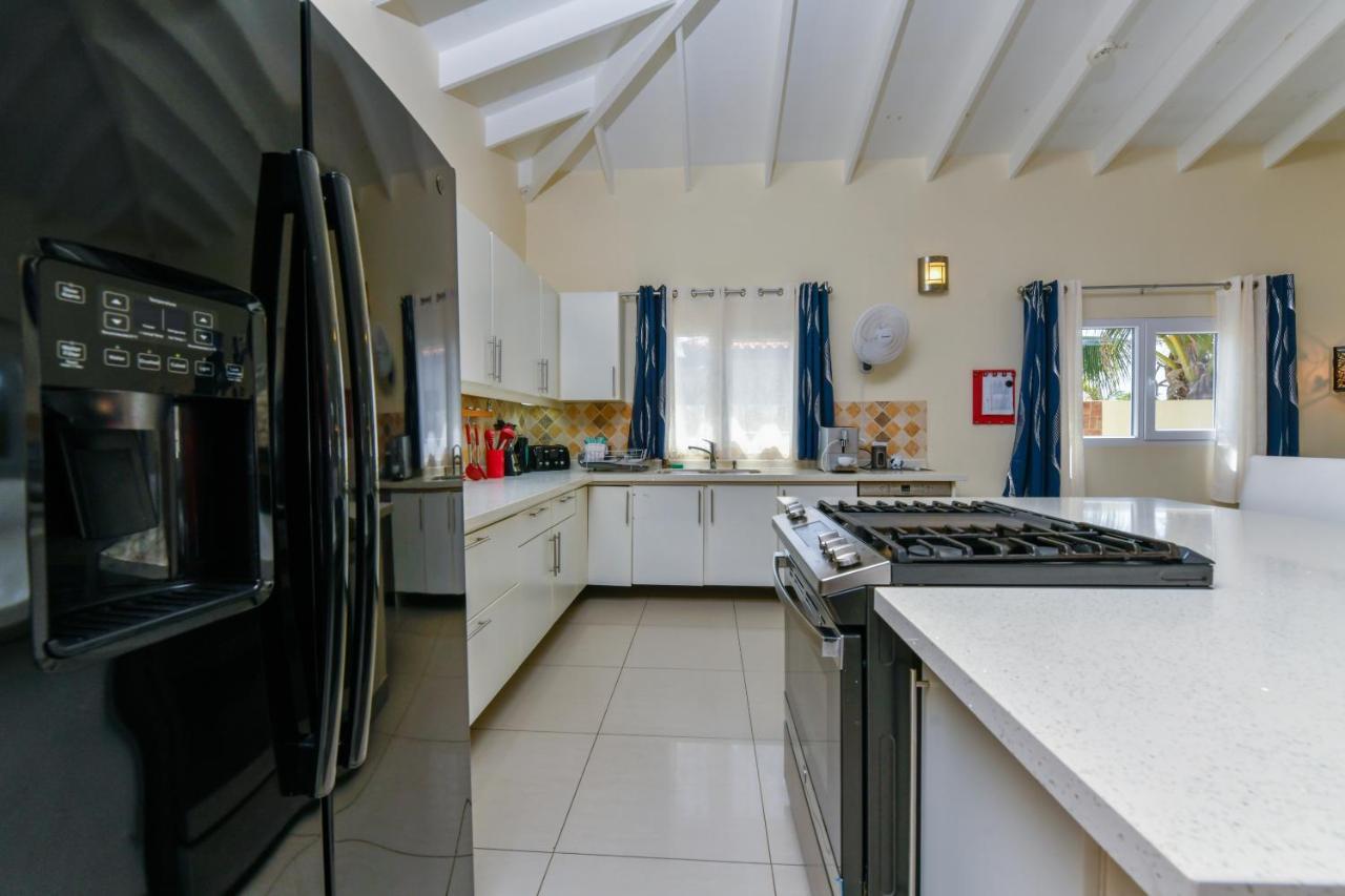 Villa Swiss Paradise With Private Pool Palm Beach Bagian luar foto