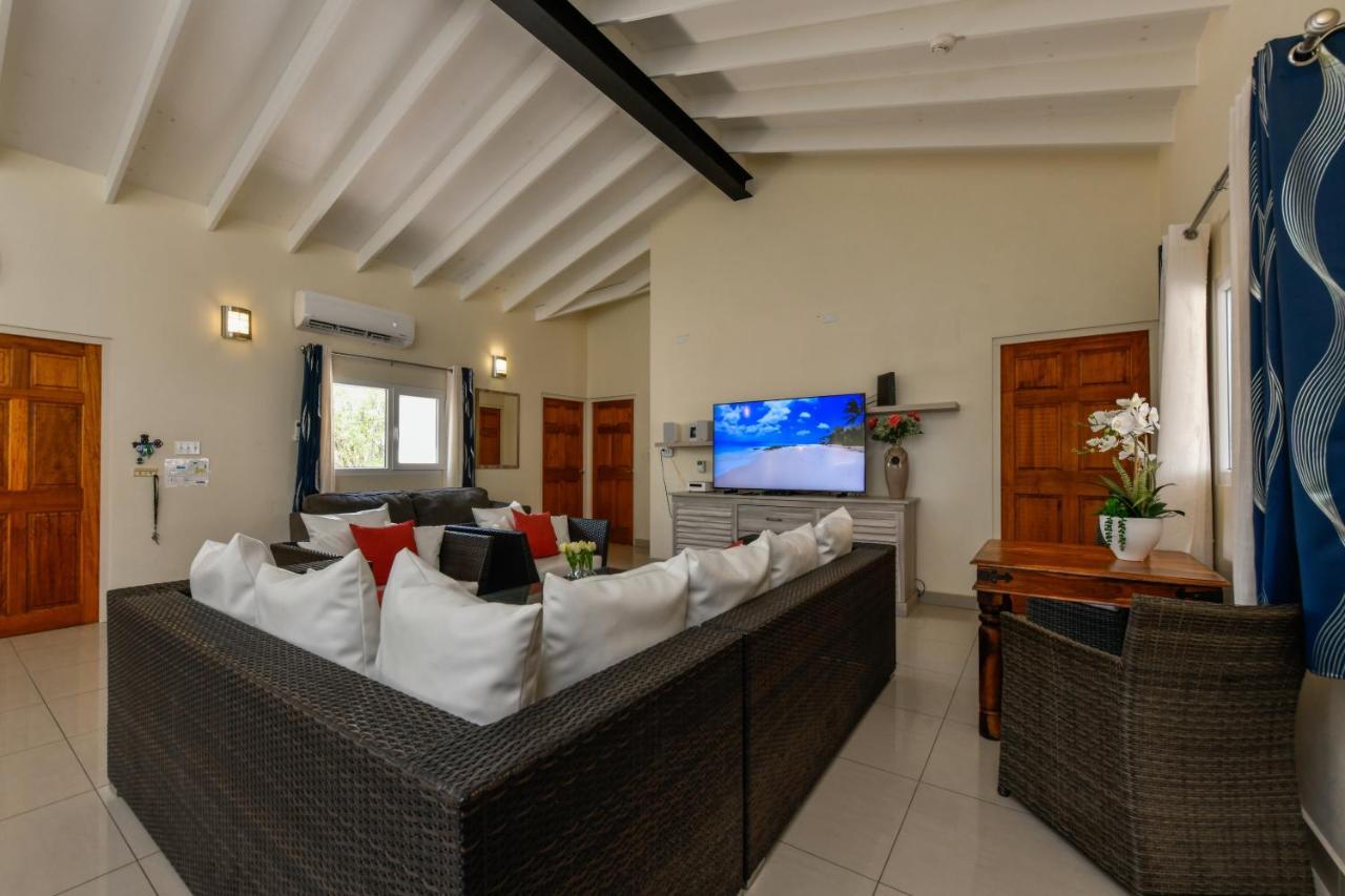 Villa Swiss Paradise With Private Pool Palm Beach Bagian luar foto