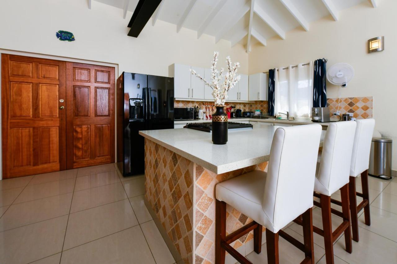 Villa Swiss Paradise With Private Pool Palm Beach Bagian luar foto