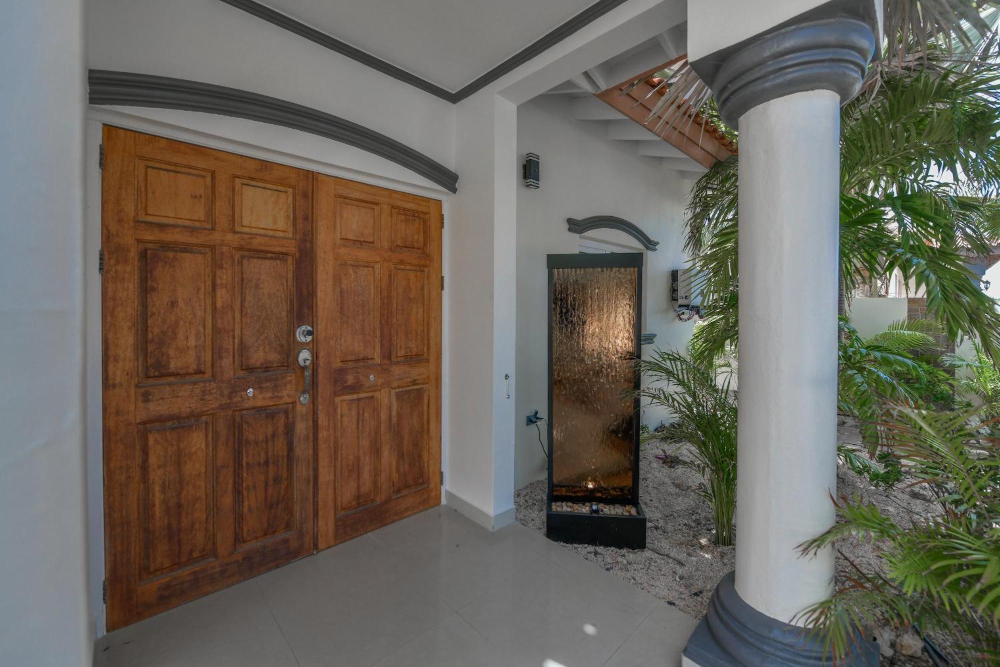 Villa Swiss Paradise With Private Pool Palm Beach Bagian luar foto